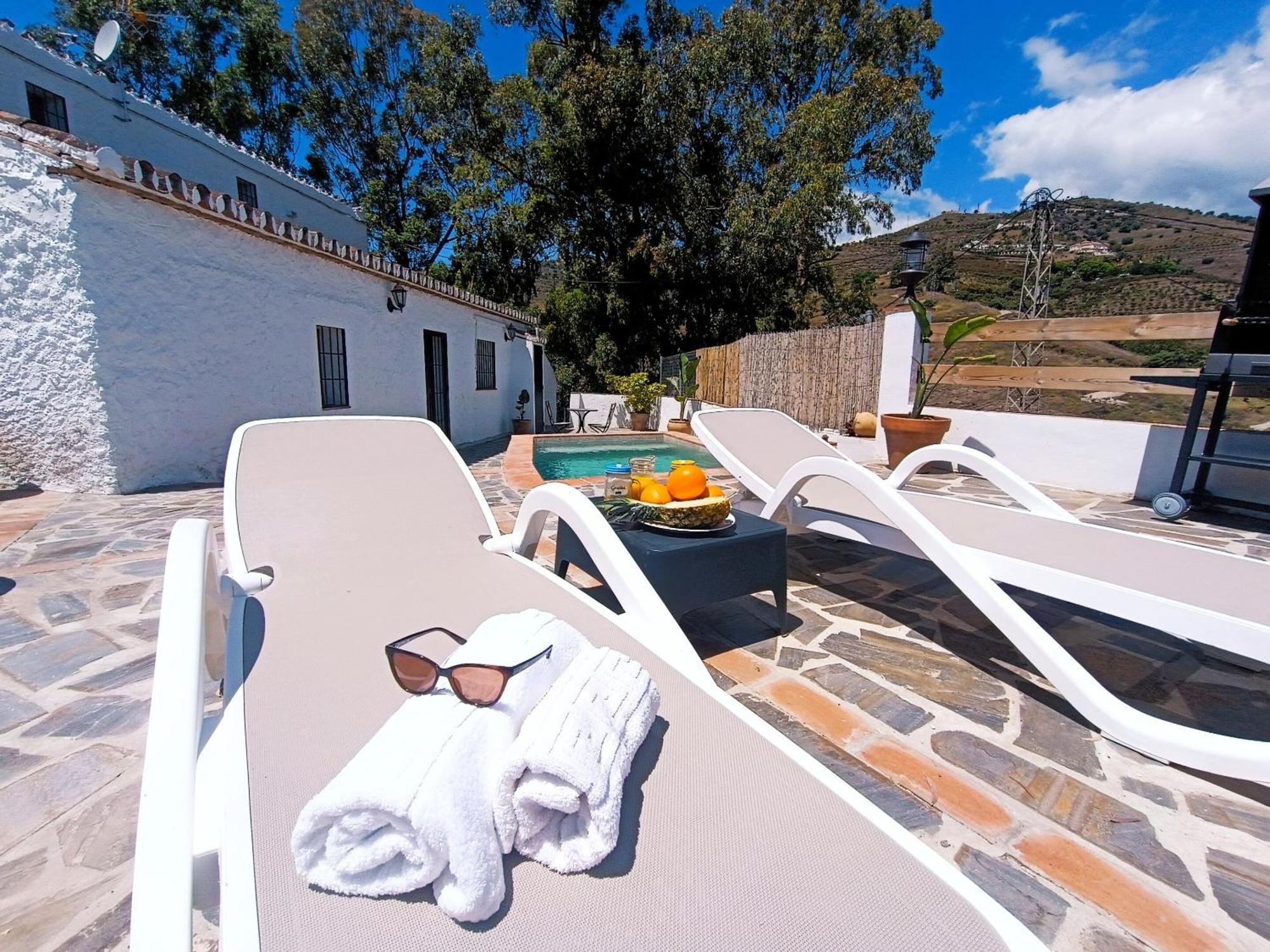 Cortijo Eucalipto 2 Con Piscina Privada Semesterbostad Nerja